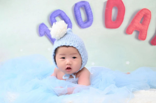 广州代怀试管生子四个月宝宝如何抱